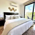 Cozy Studio With Balcony And Rooftop Pool In Tulum