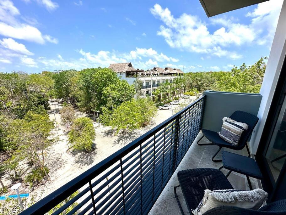Cozy With Balcony And Rooftop Pool In Apartment Tulum