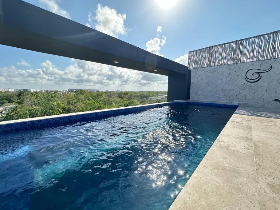 Cozy With Balcony And Rooftop Pool In Apartment Tulum